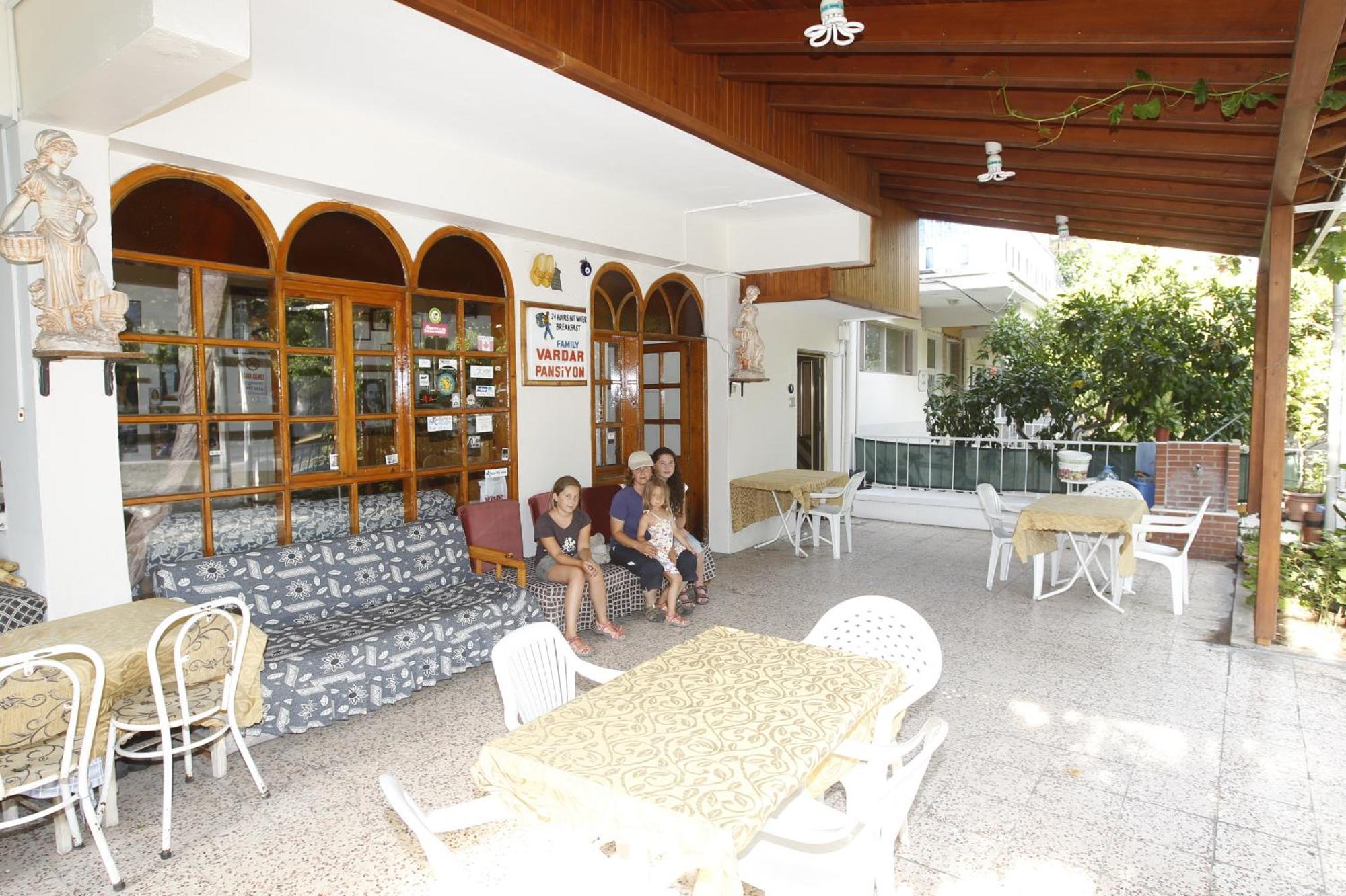 Vardar Pension Selçuk Bagian luar foto