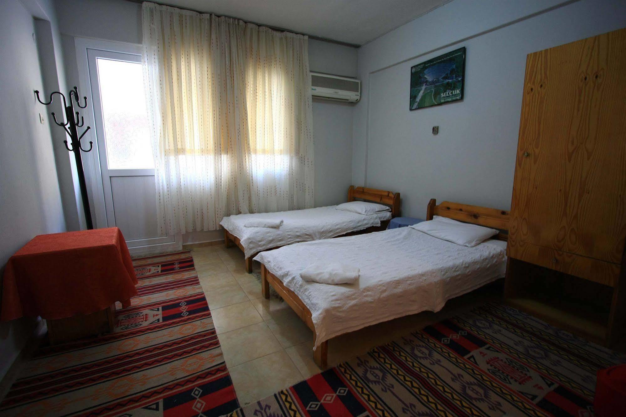 Vardar Pension Selçuk Bagian luar foto