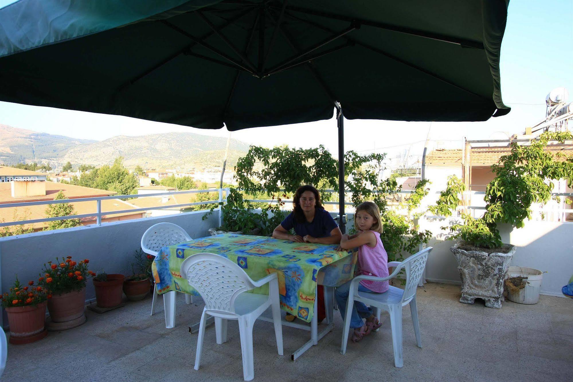 Vardar Pension Selçuk Bagian luar foto